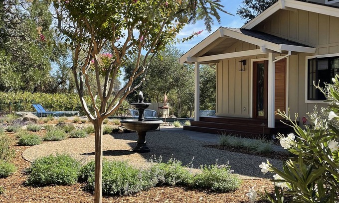 St. Helena House | St. Helena's "River House": Near Meadowood in the heart of the Napa Valley