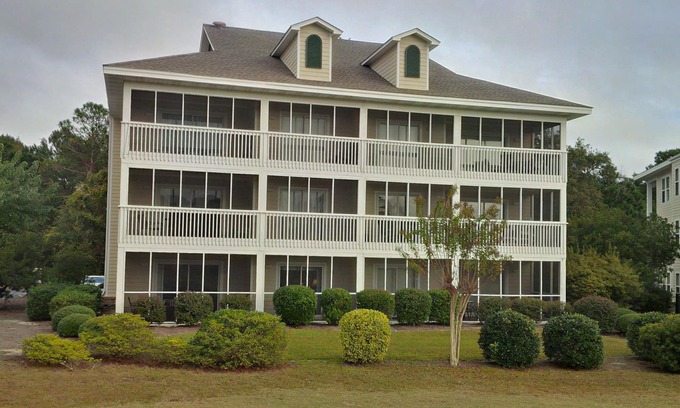 St. James Condo | St. James Plantation Club Villa, Ground-Floor with Golf-Course View