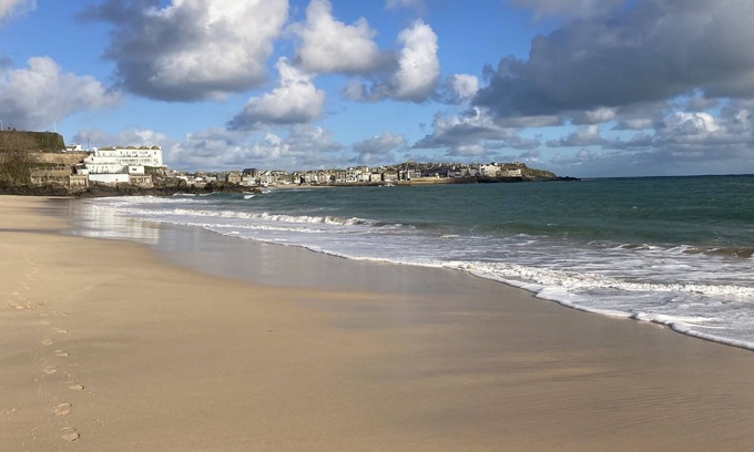 St Ives Cottage | St James Rest - sleeps 4 guests in 2 bedrooms