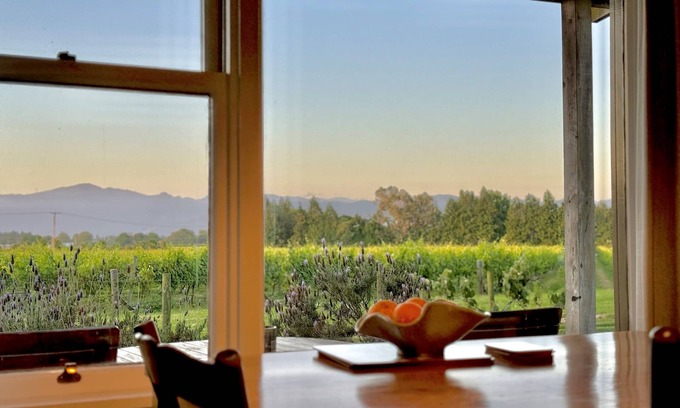 Springlands Bed & Breakfast | St Leonards Vineyard Cottages