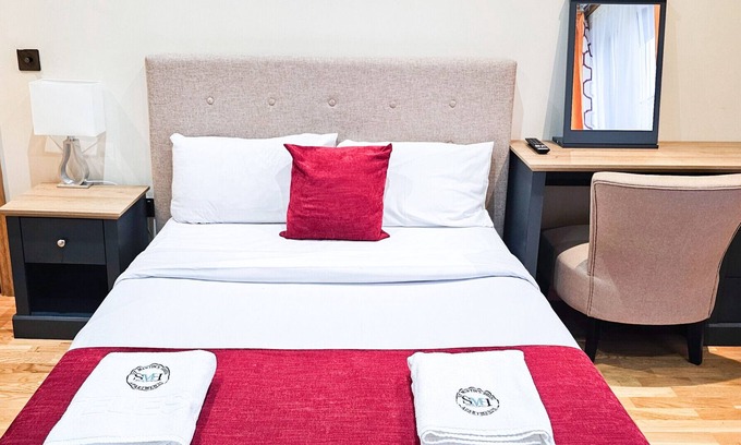MacMerry Bed & Breakfast | St Martins Guest House - Room 6