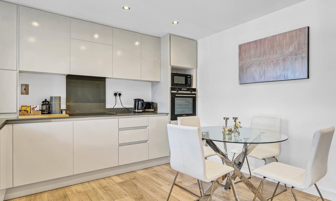 South Ruislip Apartment | St Martins House Luxury Apartments Ruislip- Apt C