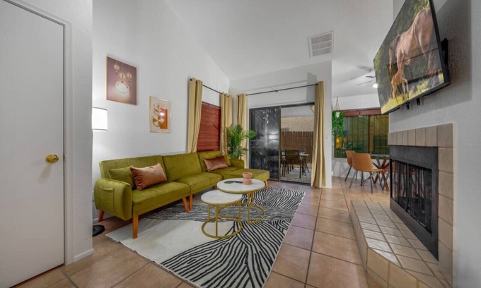 Menlo Park House | St. Mary's Gem/Cozy/1 BR 1 BA/Patio/Garage
