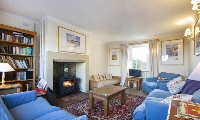 Newton by the Sea Cottage | ST MARYS COTTAGES NO4, pet friendly in Low Newton-By-The-Sea