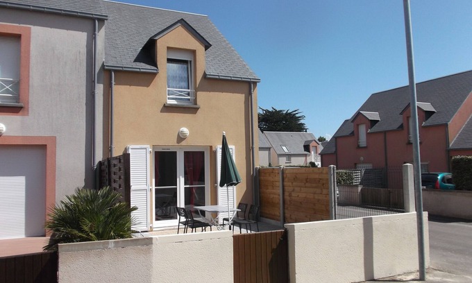 Saint-Pair-sur-Mer House | St Pair sur mer/Kairon beach near Granville 100m from Baie Mont st Michel beach