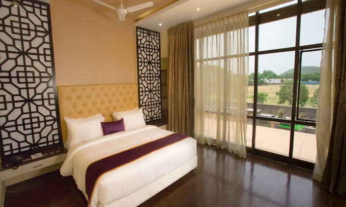 Pallavaram Hotel | St Parklane Airport Hotel Chennai