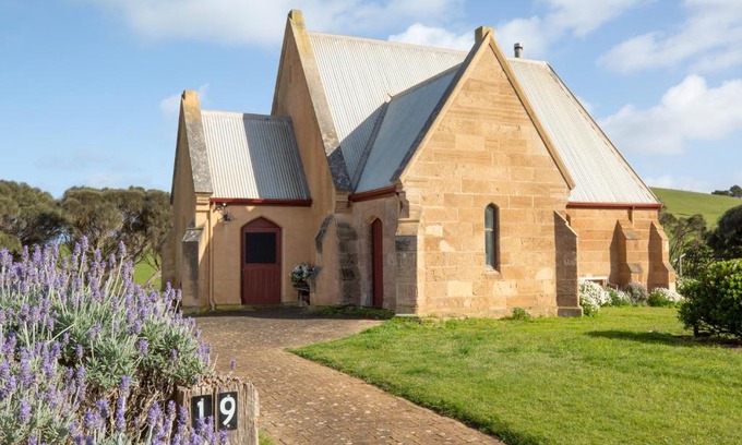 Cape Bridgewater House | St. Peter's Accommodation Cape Bridgewater