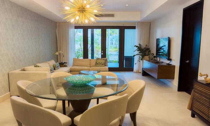 Herreras Condo | St. Regis Bahia Beach Villa next to the Beach Club; Golf/Pool/Tennis & Golf Cart