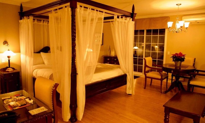 Piedmont Condo | St-Sauveur Lovely Canopy Studio