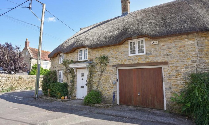 Bridport House | Stable Cottage