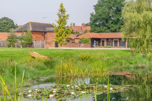 Ipswich House | Stable Cottage