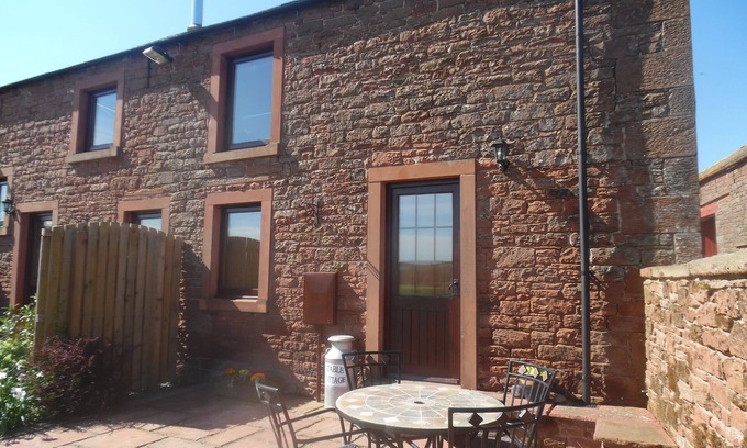 Wigton House | Stable Cottage - Sky television now available