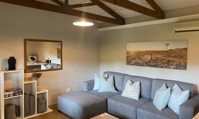 Hillcrest Apartment | Stacey's Apartment