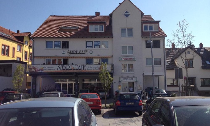 Gruenstadt House | StadtCafé Pension
