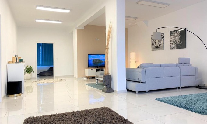 Wiener Neustadt Apartment | Stadtsuite mit Sauna in Wiener Neustadt 135 m2
