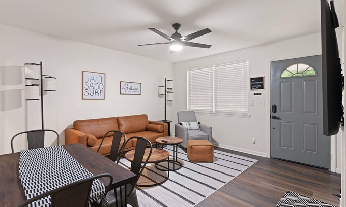 Country Club Estates House | Stafford Oaks | 3 Bed, 1 Bath