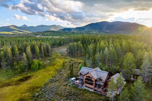 Granby House | Stagecoach Cabin home