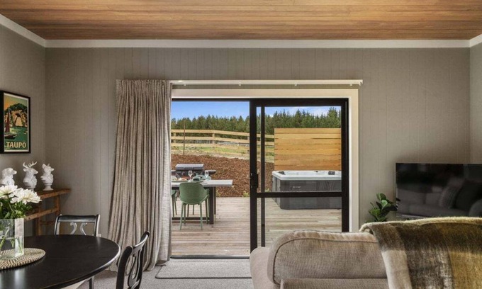 Taupo House | Stagford Barn with Private Hot Tub