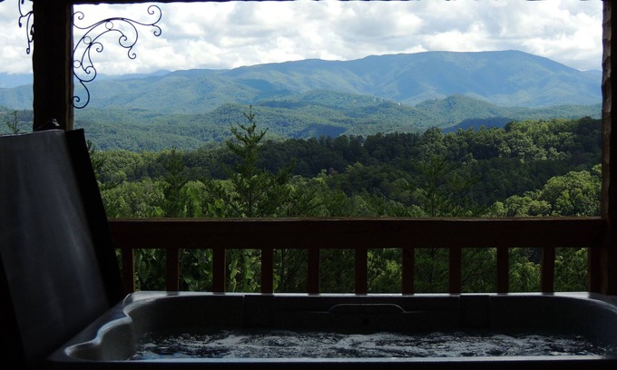 Sevierville Cabin | Stairway to Heaven. Secluded, Elegant, Romantic, Breathtaking Views, Close In!