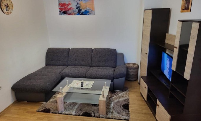 Prnjavor Apartment | Stan na dan Prnjavor, Gajba u centru