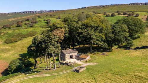 Hollow Meadows House | Stanage Barn, By Birch Stays