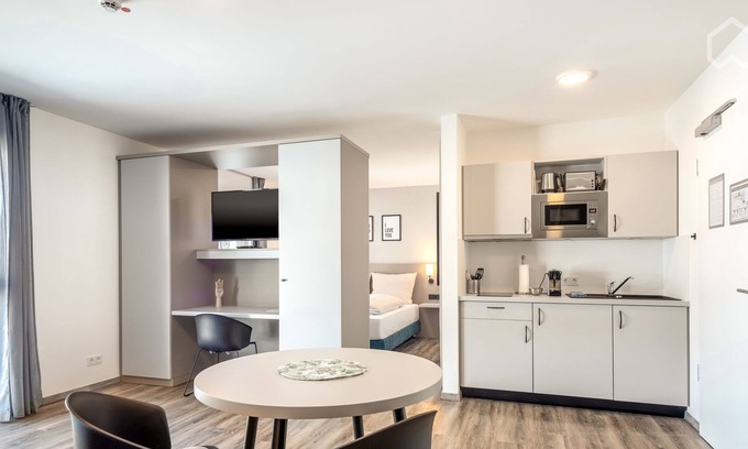 Dortmund Apartment | Standard Apartment - Living28