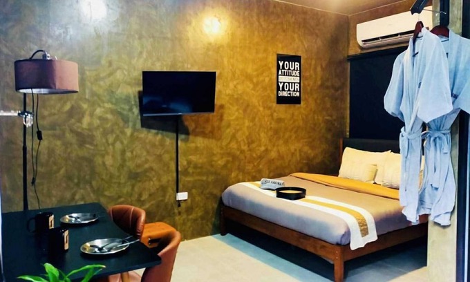 Lucena Apartment | Standard Deluxe Room/Casakarina-Lucena City