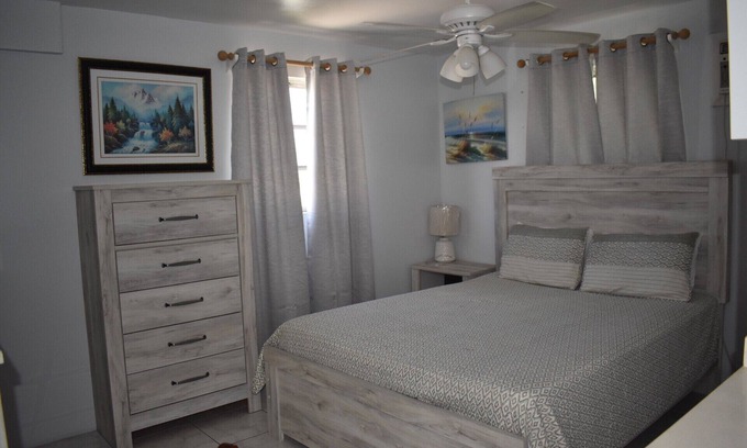 Seven Mile Beach Apartment | Standard Studio