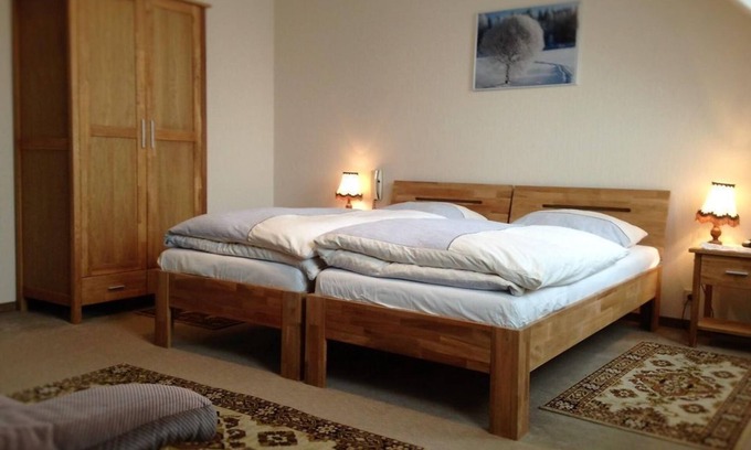 Buellingen House | Standard twin room, shower/WC - Hotel Schröder