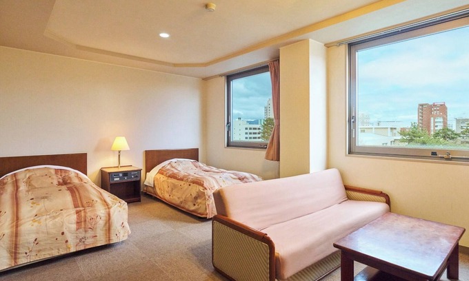 Ote House | Standardroom without meals Deluxe twin on the Fukui castle ruins side/Fukui Fukui