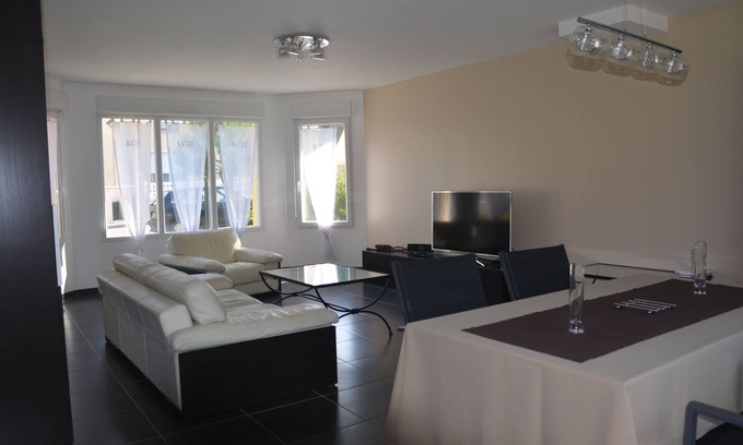 Esbly Villa | STANDING VILLA 140 M2 5 MIN FROM DISNEYLAND PARIS