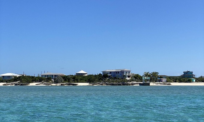 Staniel Cay House | Staniel Cay Rental Home with Breathtaking Views!
