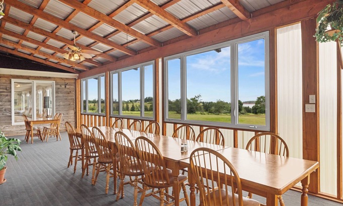 New London Hotel | Stanley Bridge Country Resort