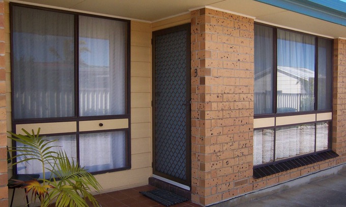 Dalrymple Villa | Stansbury Villas Unit 2 Relax with Family Friends