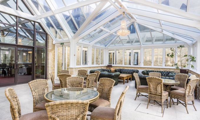 Blunsdon Hotel | Stanton House Hotel
