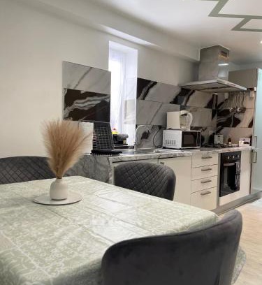 Alibon Apartment | Stanton - Impeccable and stylish 2 bedroom