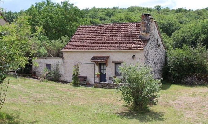 Saint-Chels House | Star gîte with swimming pool in the countryside