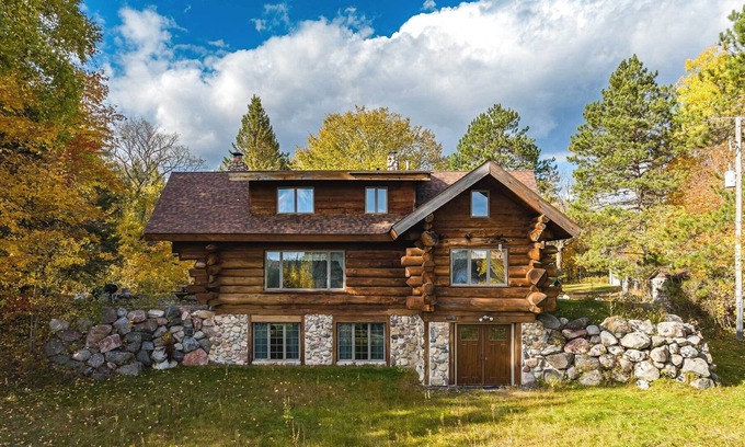 Star Lake House | Star Lake Retreat: Log Home on 2 Acres w/ Fire Pit