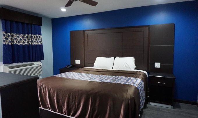Channelview Hotel | Star Light Inn