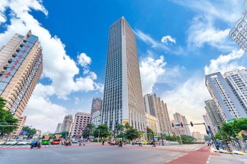 Haizhu Apartment | STAR STAGE International Apartment Hotel - 1min to Line2 & Line8 ChangGang STN-Free private car delivery to Canton Fair from Otc 15th to Nov 4th