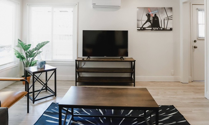Sacramento Apartment | Star Wars Themed 2 BR | Close to DT/MT | Laundry