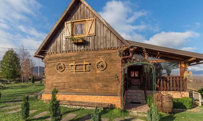 Zumberak Ski Chalet | Stara Hiža Vlašić - One bedroom Chalet with Private Garde