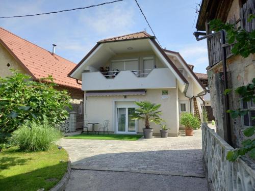 Ljubljana Apartment | Stara Jezica Apartments with WiFi