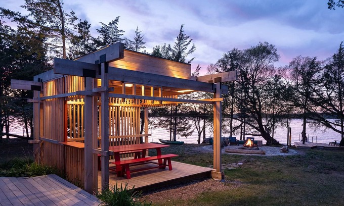 North Port House | Starbase - Waterfront Home w Pickleball Court