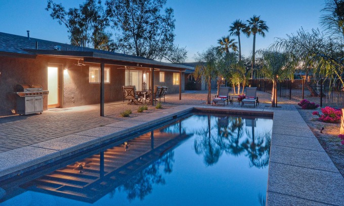 Sundown Ranch Estates House | Starfire GOLF VIEW, Heated POOL, TVs All BRs, Game Room w/Pool Table