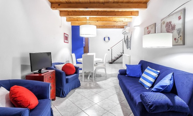 Molina Apartment | Starfish 1 .