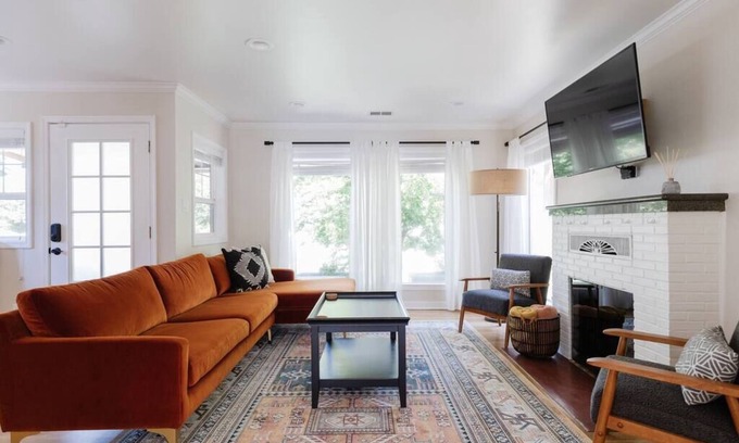 Chico House | Stargaze your evenings away in the private backyard Hot Tub.