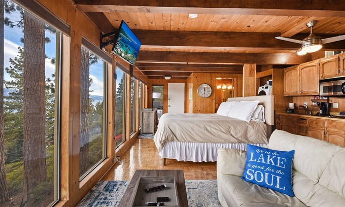 Crystal Bay Condo | Stargazer | Lakefront Getaway w/BBQ on Deck & Stunning Views