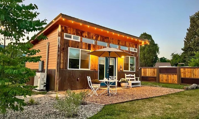 Paonia Apartment | Starlight Studio- Quiet & Peaceful , Beautiful Mt Views!