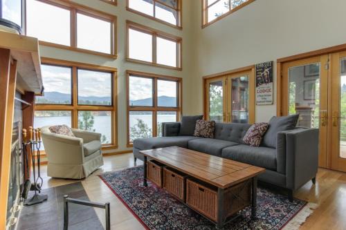 Hayden Lake House | Starling Lake House